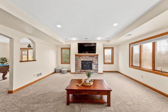 S62W28195 Ridge Valley ROAD, Waukesha, WI 53189
