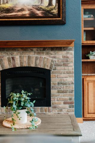 S62W28195 Ridge Valley ROAD, Waukesha, WI 53189