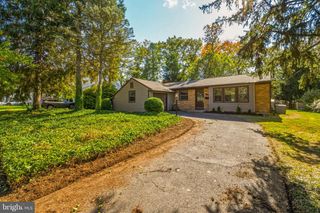 1015 MERRYMOUNT AVE S, Blackwood, NJ 08012