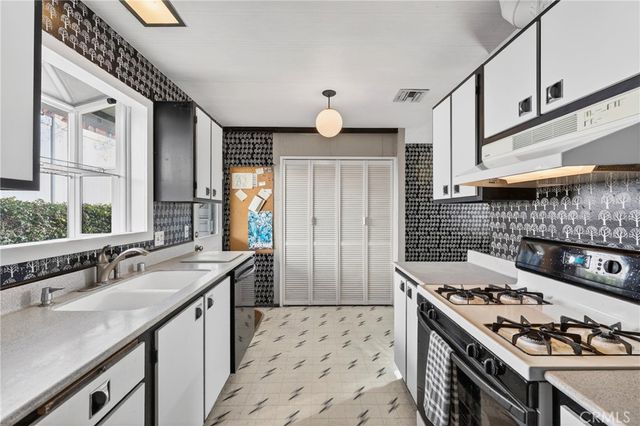 1265 Hastings Ranch, Pasadena, CA 91107