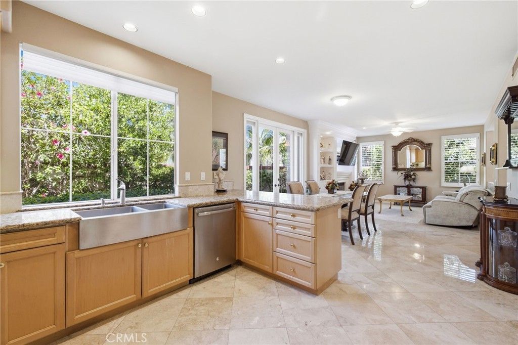 Image 9 of property listing at 12920 Mackenzie, Tustin, CA 92782
