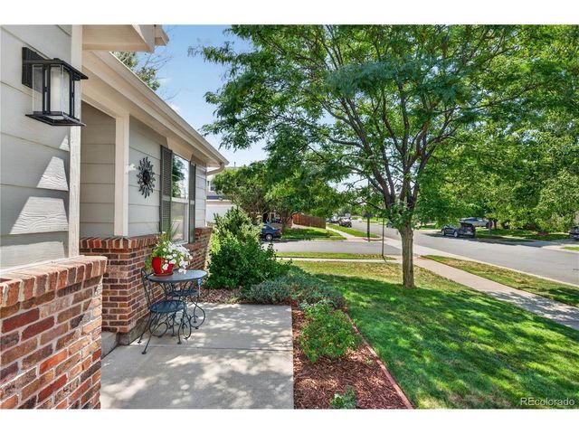 15895 Robins Dr, Denver, CO 80239