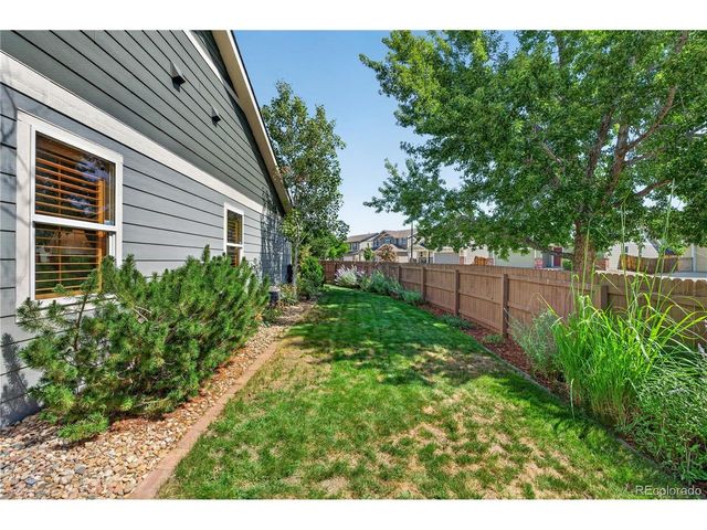 15895 Robins Dr, Denver, CO 80239