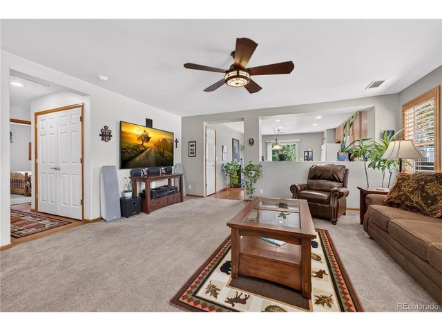 15895 Robins Dr, Denver, CO 80239
