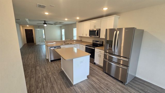 1121 Waggoner Drive, Aubrey, TX 76227