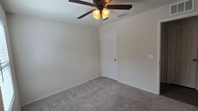 1121 Waggoner Drive, Aubrey, TX 76227