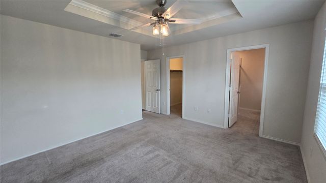 1121 Waggoner Drive, Aubrey, TX 76227