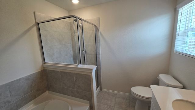 1121 Waggoner Drive, Aubrey, TX 76227