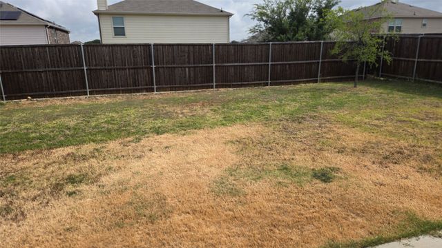 1121 Waggoner Drive, Aubrey, TX 76227