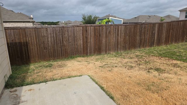 1121 Waggoner Drive, Aubrey, TX 76227