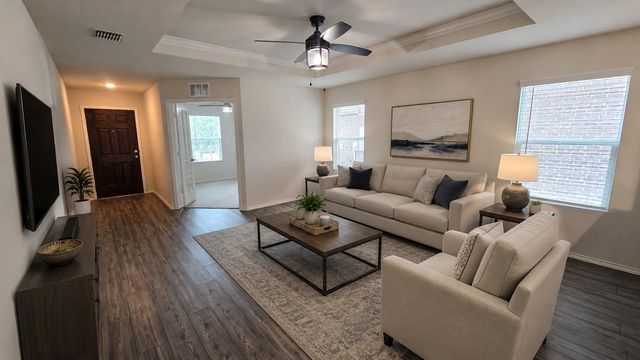 1121 Waggoner Drive, Aubrey, TX 76227
