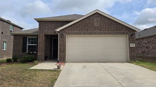 1121 Waggoner Drive, Aubrey, TX 76227