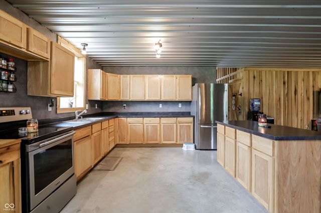 9278 E Cooper Road, Morgantown, IN 46160