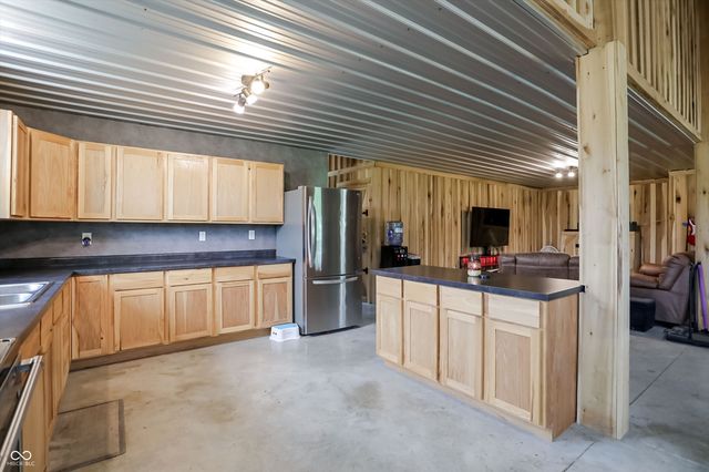9278 E Cooper Road, Morgantown, IN 46160