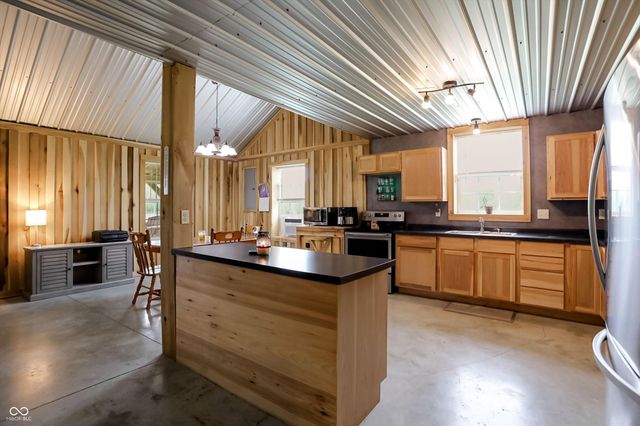 9278 E Cooper Road, Morgantown, IN 46160