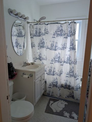 95 Longfellow Rd 1, Worcester, MA 01602