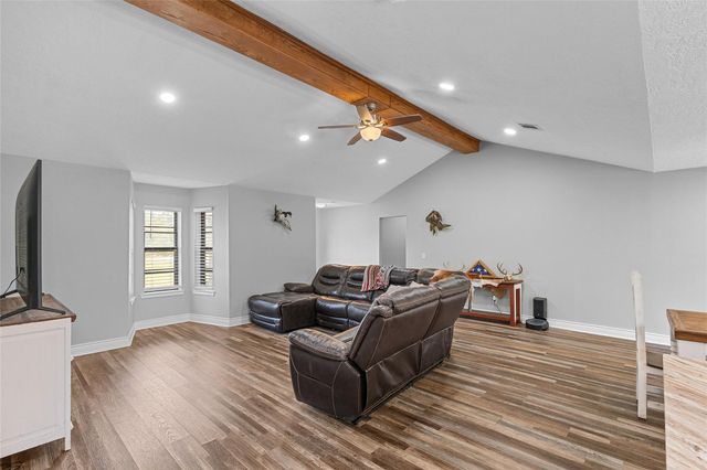 11050 Antioch Road, Midway, TX 75852