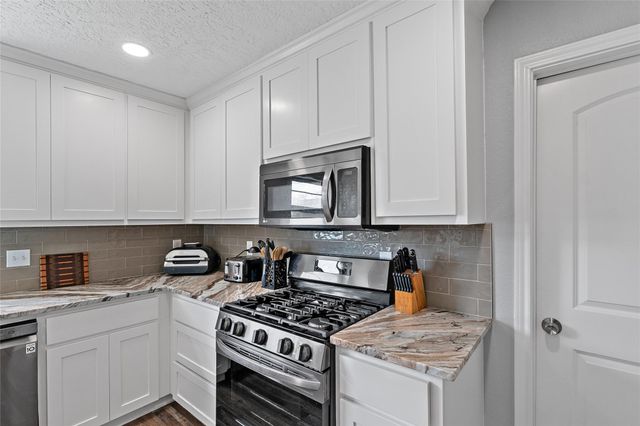 11050 Antioch Road, Midway, TX 75852