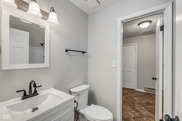 5615 Knoxville Drive, Indianapolis, IN 46221