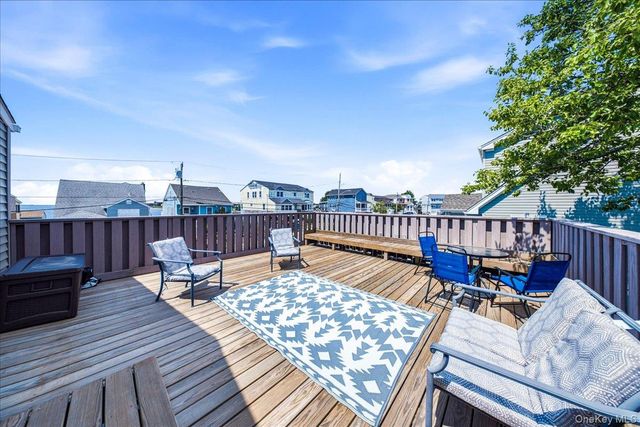 29 Milton Road, Babylon, NY 11702
