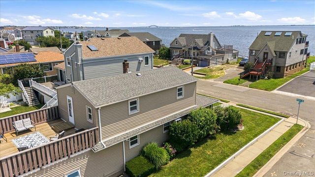 29 Milton Road, Babylon, NY 11702