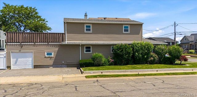 29 Milton Road, Babylon, NY 11702