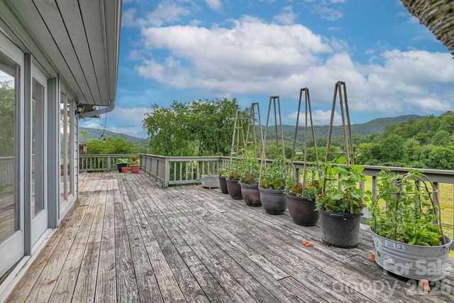 547 Windover Drive, Brevard, NC 28712