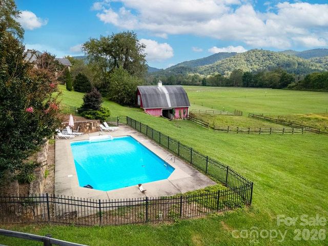 547 Windover Drive, Brevard, NC 28712