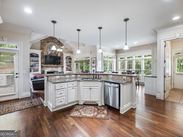 2352 Crimson King Drive, Braselton, GA 30517