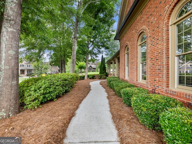 2352 Crimson King Drive, Braselton, GA 30517