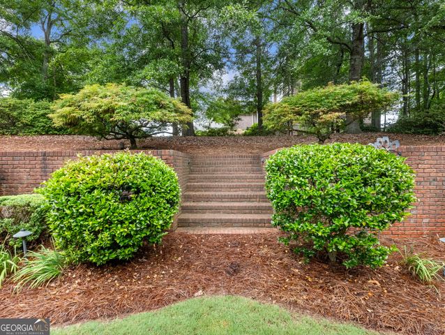 2352 Crimson King Drive, Braselton, GA 30517