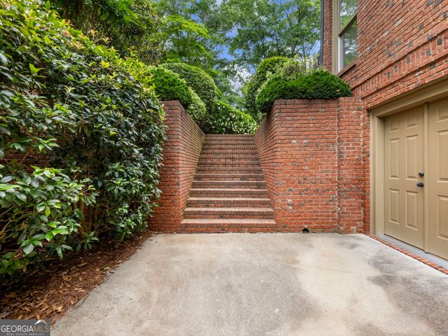 2352 Crimson King Drive, Braselton, GA 30517