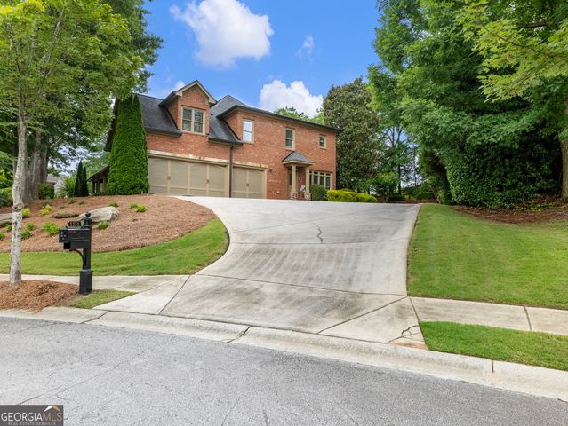 2352 Crimson King Drive, Braselton, GA 30517