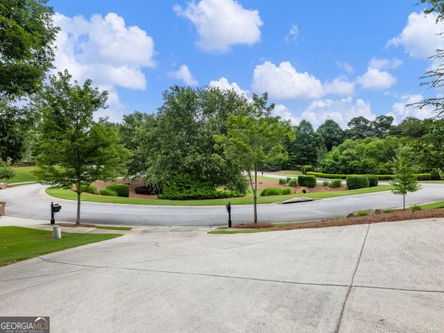 2352 Crimson King Drive, Braselton, GA 30517