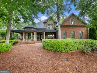 2352 Crimson King Drive, Braselton, GA 30517