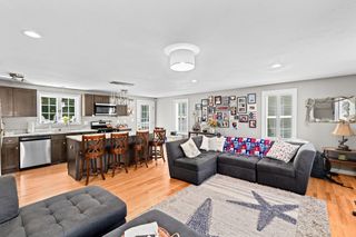 3 Winter Hollow, Plymouth, MA 02360