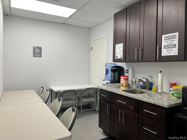 15 Glen Street 101, Glen Cove, NY 11542