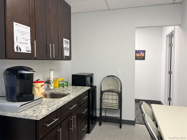 15 Glen Street 101, Glen Cove, NY 11542
