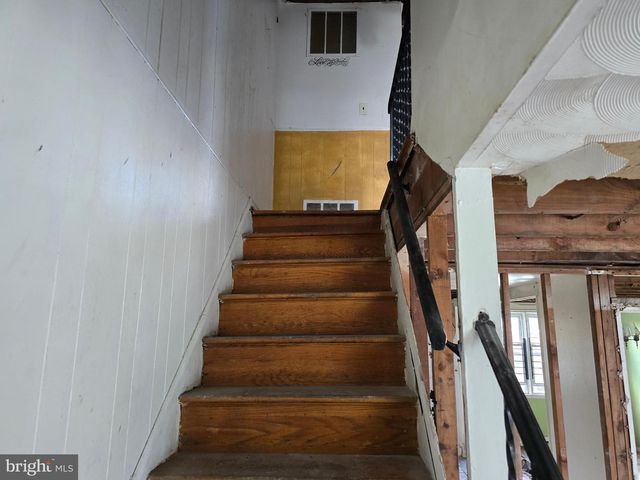 5542 WHITBY RD, Baltimore, MD 21206