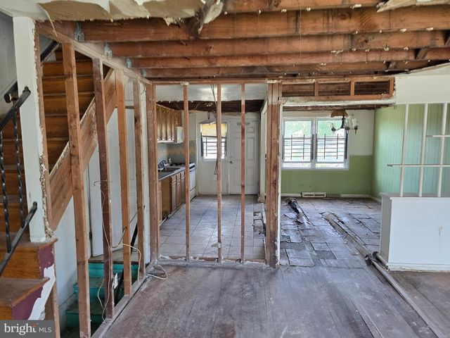 5542 WHITBY RD, Baltimore, MD 21206