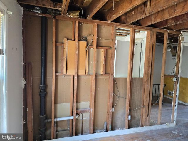 5542 WHITBY RD, Baltimore, MD 21206