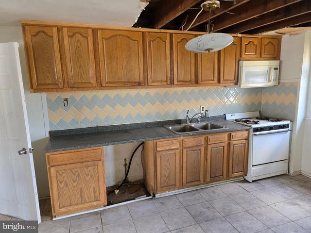 5542 WHITBY RD, Baltimore, MD 21206