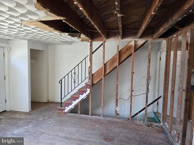 5542 WHITBY RD, Baltimore, MD 21206