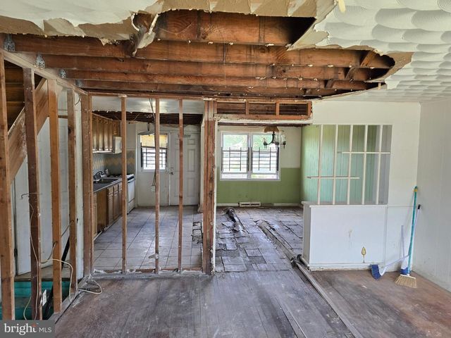 5542 WHITBY RD, Baltimore, MD 21206