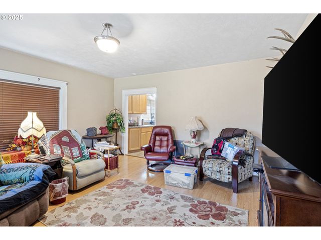 27403 STATE HIGHWAY 38, Elkton, OR 97436