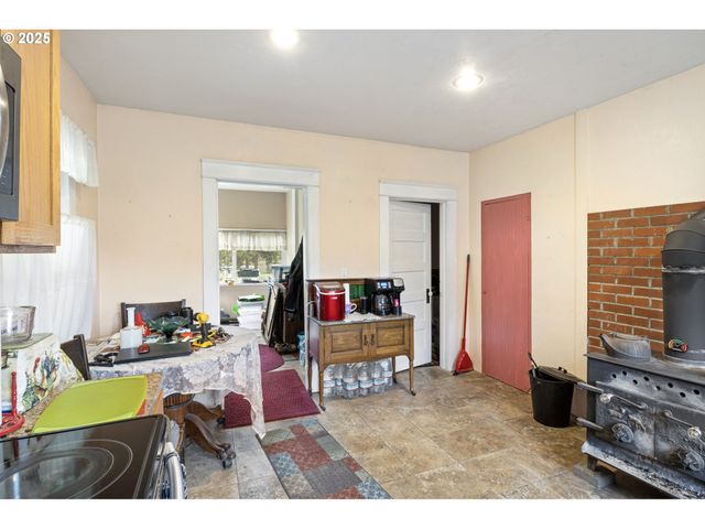 27403 STATE HIGHWAY 38, Elkton, OR 97436