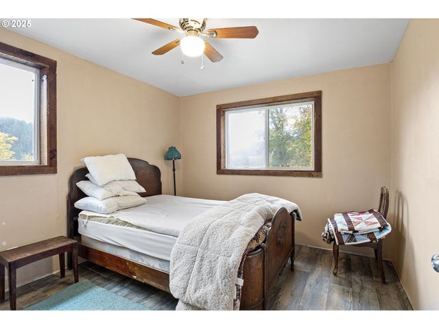 27403 STATE HIGHWAY 38, Elkton, OR 97436