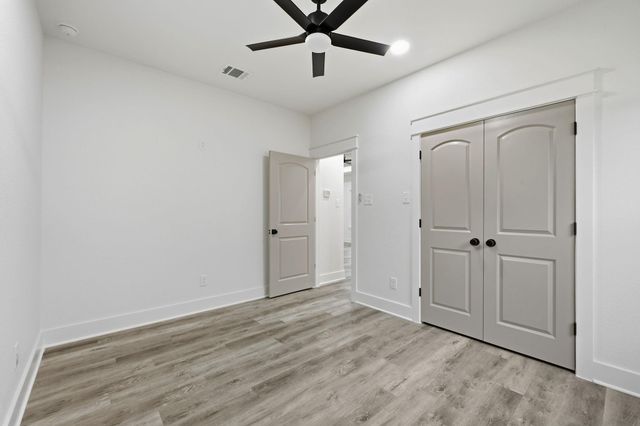 205 Lock Lane, Bryan, TX 77803