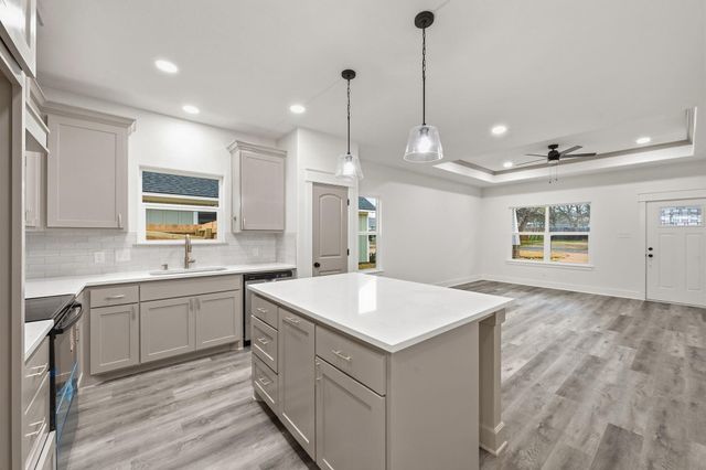 205 Lock Lane, Bryan, TX 77803