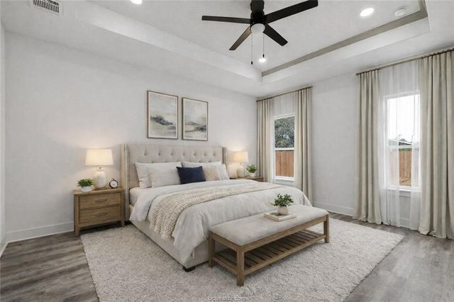 205 Lock Lane, Bryan, TX 77803